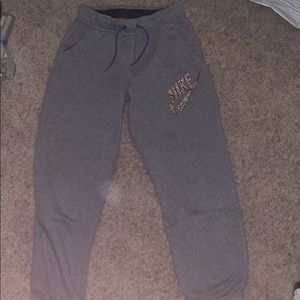 womens nike joggers